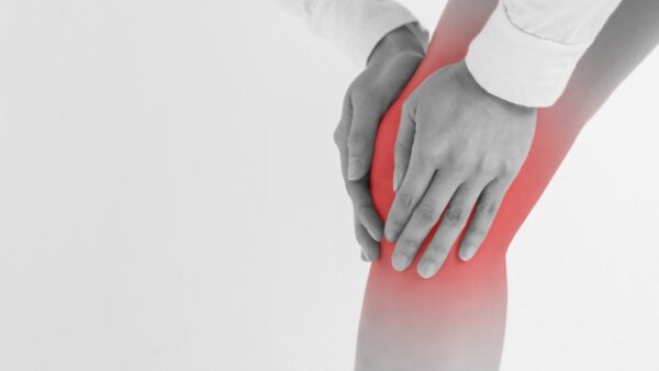 膝の外側が痛い原因とは？腸脛靭帯炎の特徴と対策｜てて整骨院二十四軒店