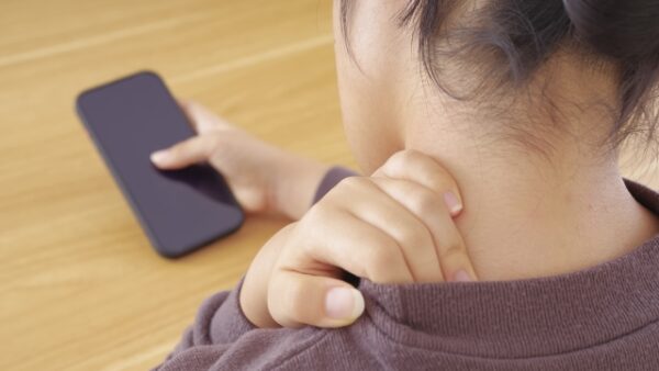 ストレートネックについて：てて整骨院二十四軒店のアプローチ